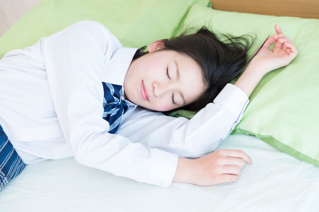 受験生にベストな睡眠時間は7時間、その理由は？